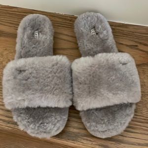 UGG slippers, size 8